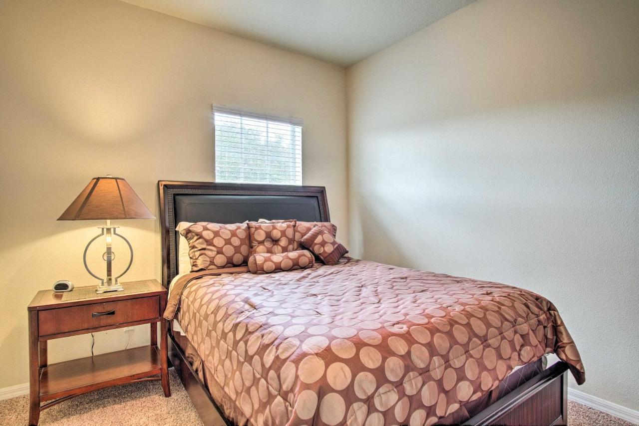 Quiet Condo With Balcony About 2 Miles To Disney World! Orlando Kültér fotó